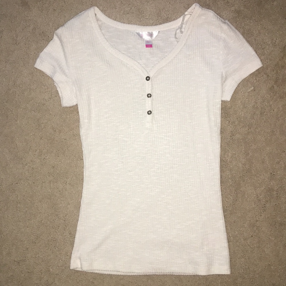 NO BOUNDARIES off white short sleeved shirt